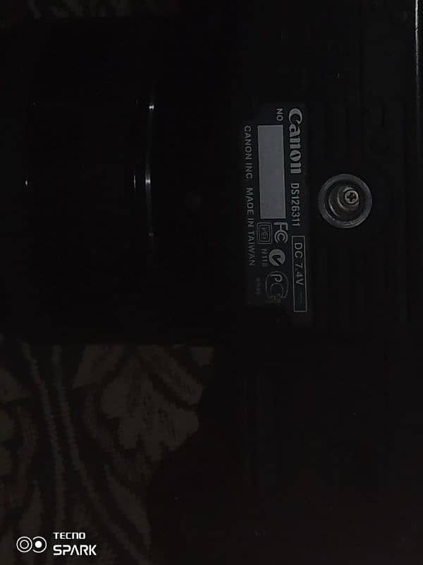 urgent sale Canon DSLR camera photo 2