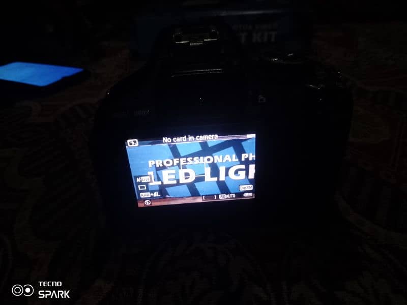 urgent sale Canon DSLR camera photo 5