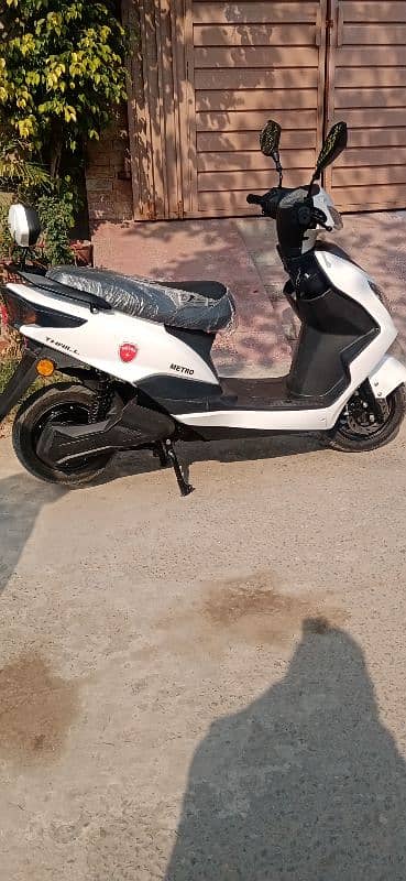 metro electric scooty 2