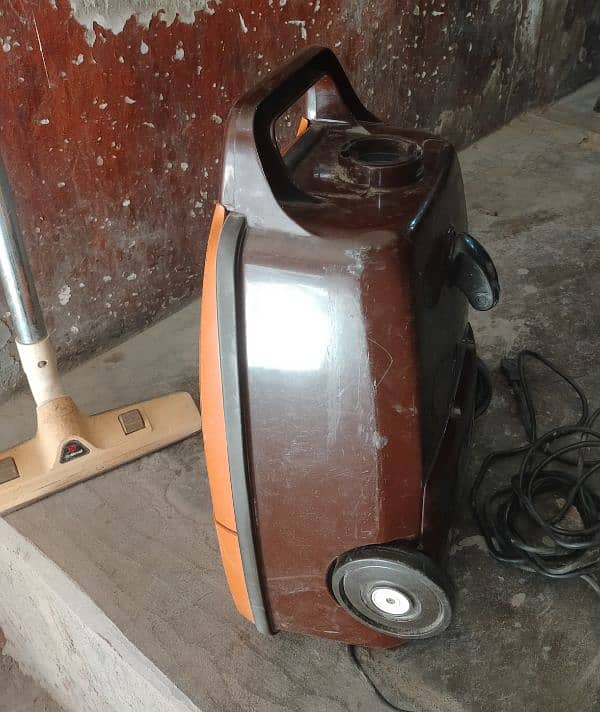 Vacuum Cleaner For Sale (National Company) 3