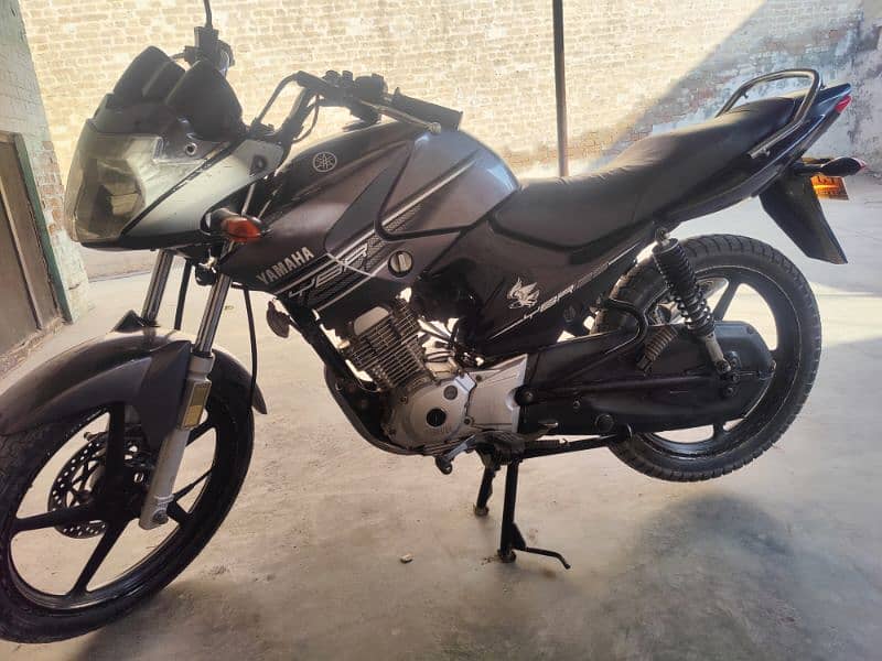 YBR 125 0