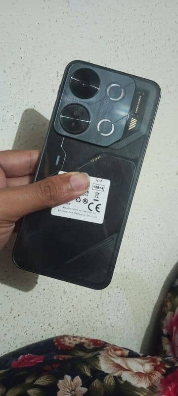 itel p65 all ok good condition with box power bank 13