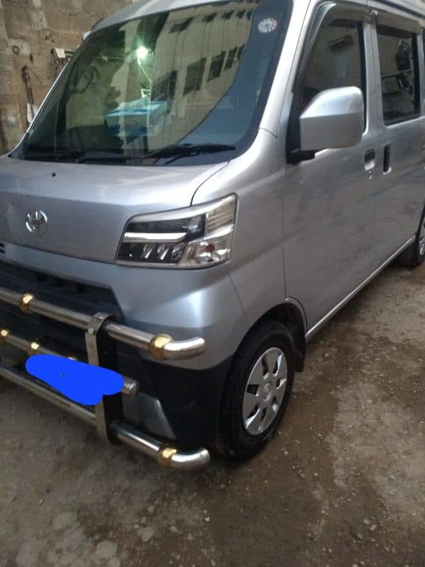 Daihatsu Hijet 2020 1