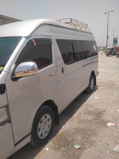 Toyota hiace grand cabin 224