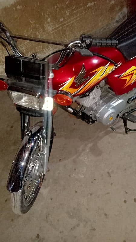 Honda 125 new condition 5