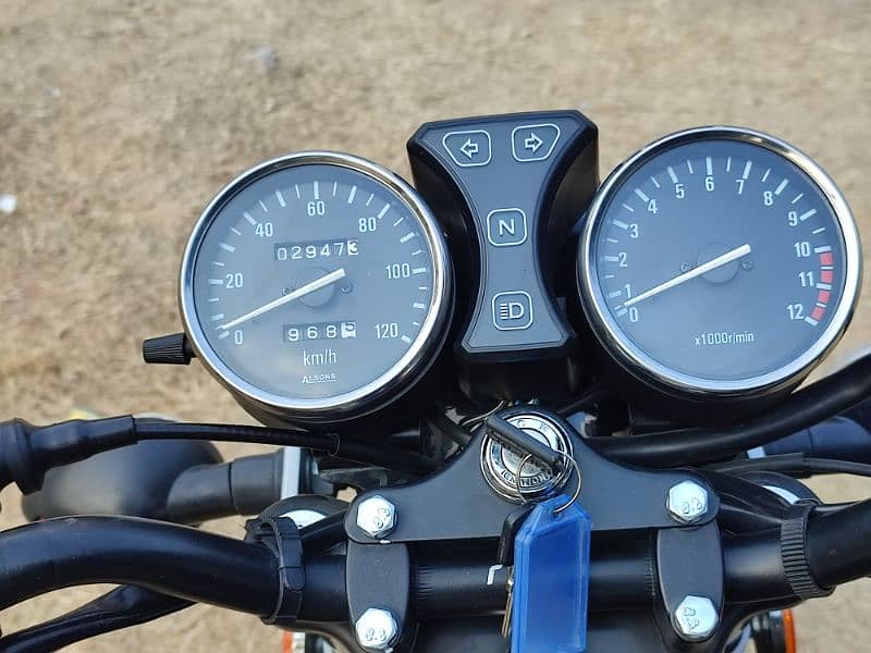 Suzuki GS 150 SE 2022 - 3000 kms only 7