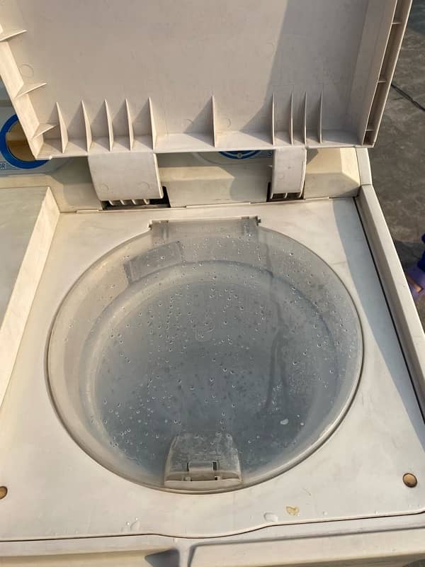 Twin tub 12Kg washing machine 4