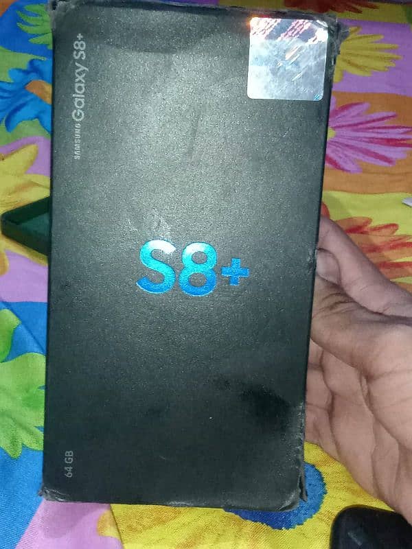 Samsung s8 plus Dual sim approved with box 6