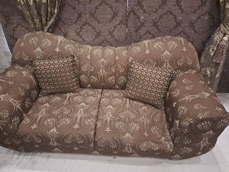 sofa set in good condition 0