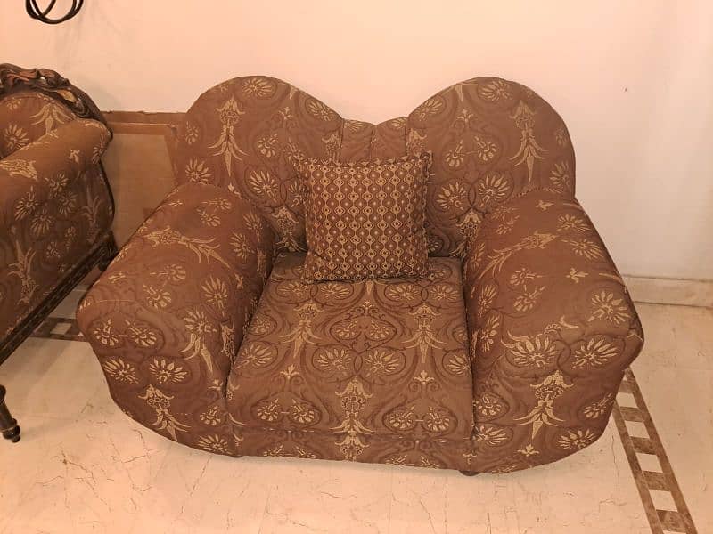 sofa set in good condition 4