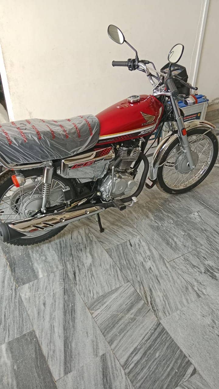 Honda CG 125 for sale 00971561857950 watsap only contect 2