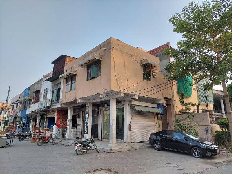 Flat for Rent in Faisal Town near Gormet Restaurant. 3