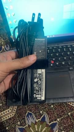 lenovo thinkpad x240 320Gb Rom battery 2 hours backup