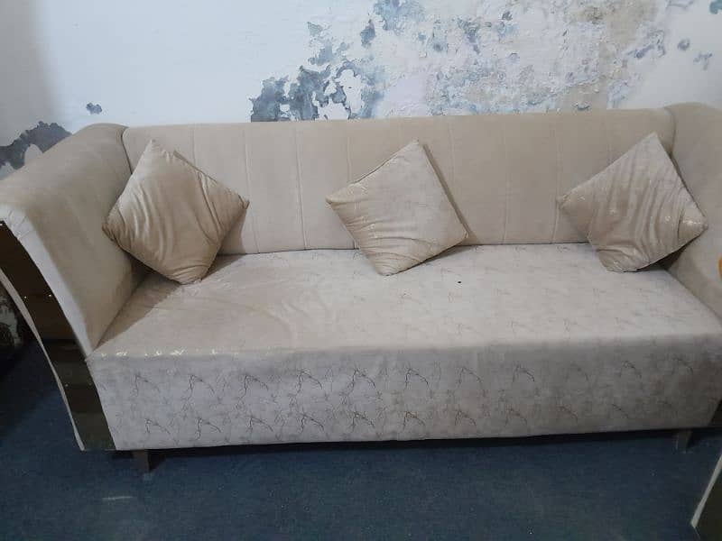 3 2 1 sofa set just like new 3