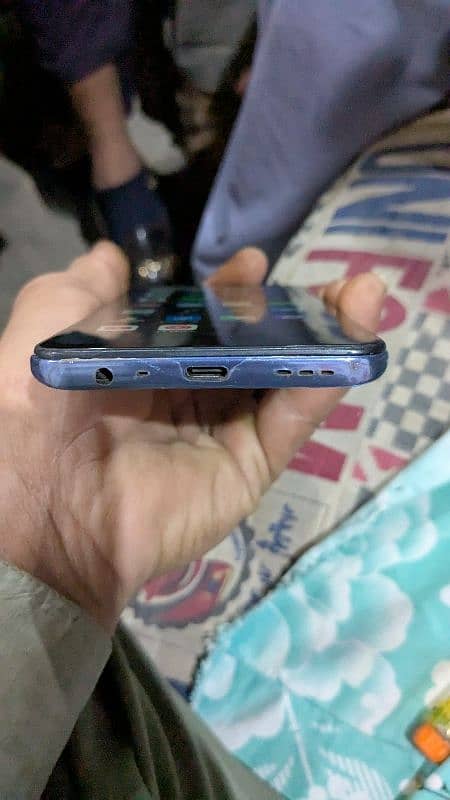 mobile thik hai back py sheet lagi hai 8.128 me hai 0