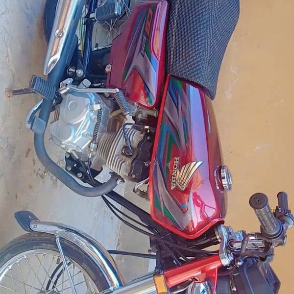 Honda CG 125 Red 7