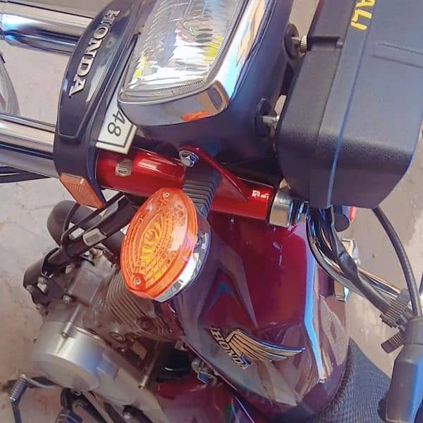 Honda CG 125 Red 9