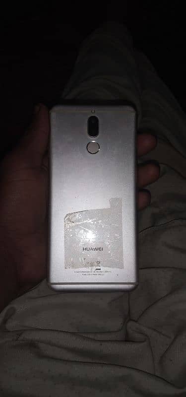 use  4 64 mamry only wthsaap number 03074960071 Huawei mate 10lite 3