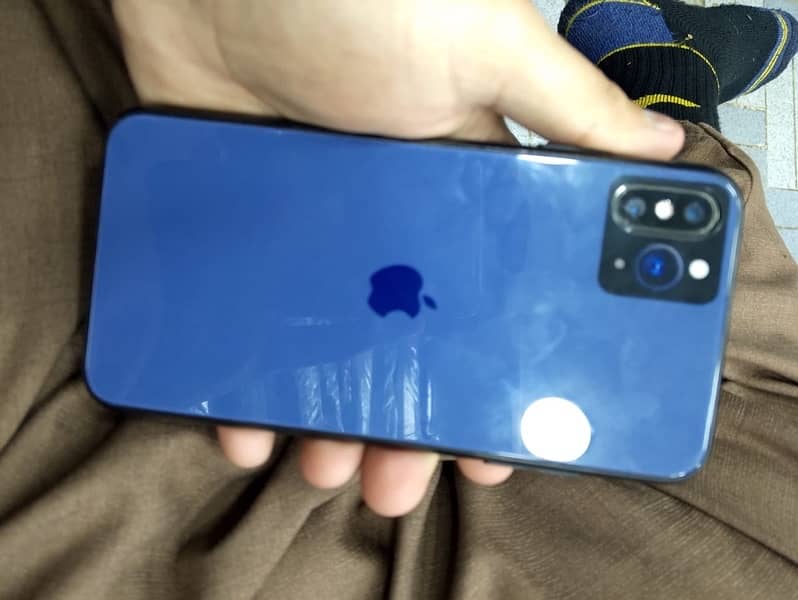 Iphone Xs max 12