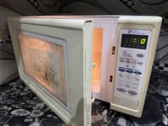 Dawlance 52 Lit Microwave Oven