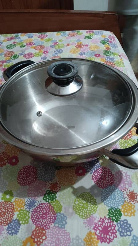 just like new , cooking pot for sale 1