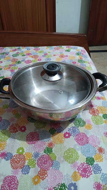 just like new , cooking pot for sale 2