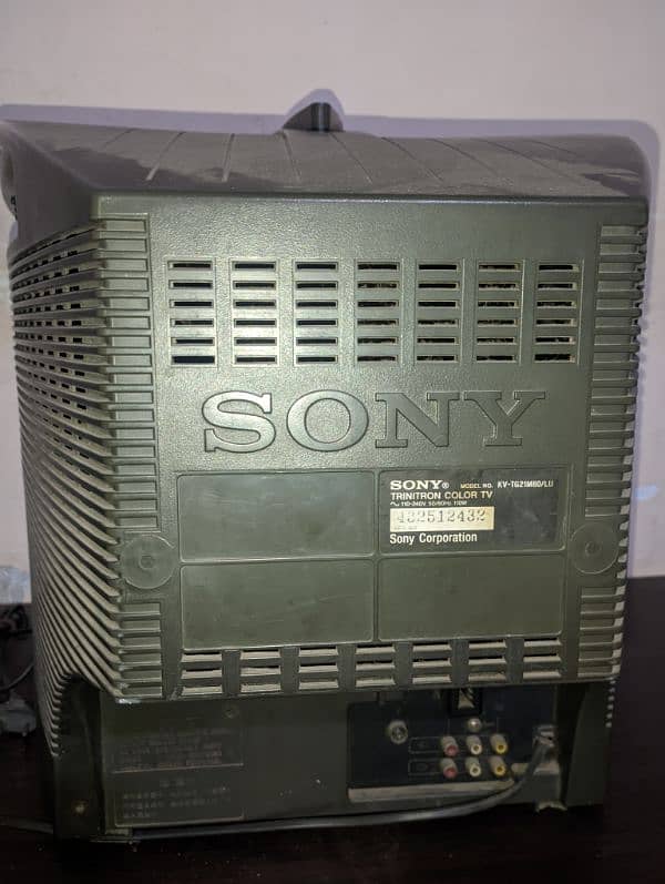 Sony Triniton Color TV 5