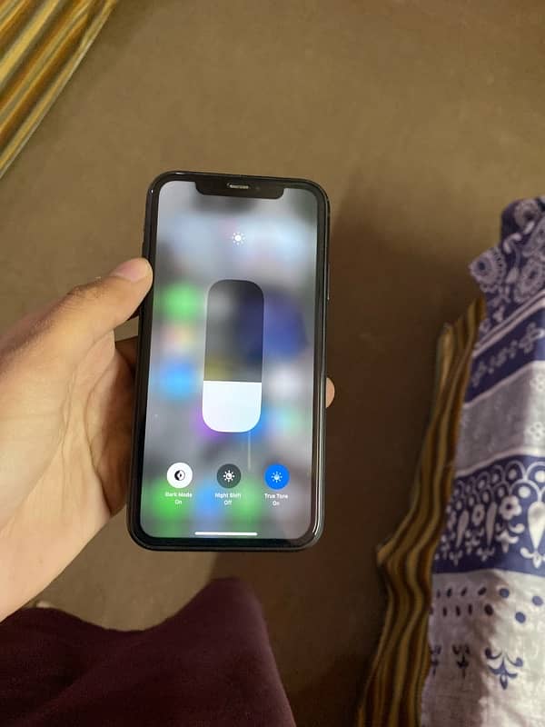 iphone xr pta approved with box 4