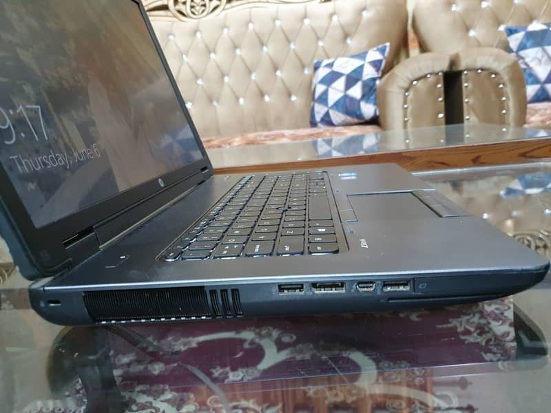 HP Zbook 17 G2 (16/256) with 4G. B NVIDIA K4100 1