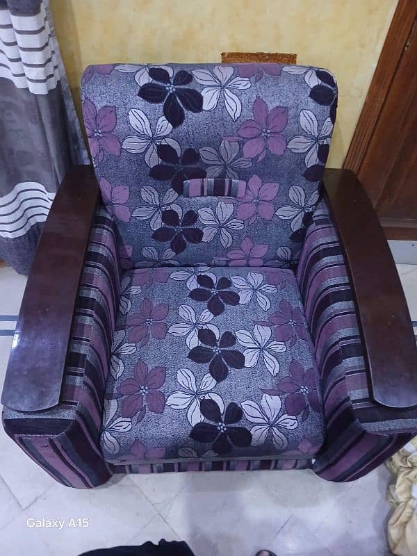 7 seater Sofa set custom made in best condition. 5