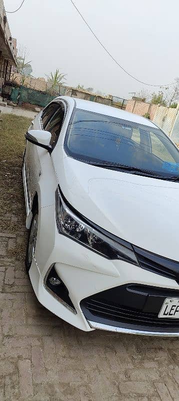 Toyota Corolla Altis 2017 1