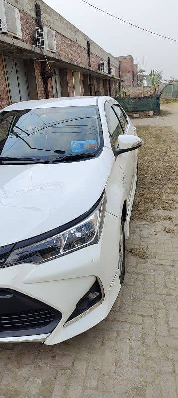 Toyota Corolla Altis 2017 4