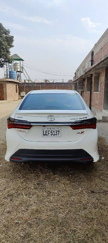 Toyota Corolla Altis 2017 9