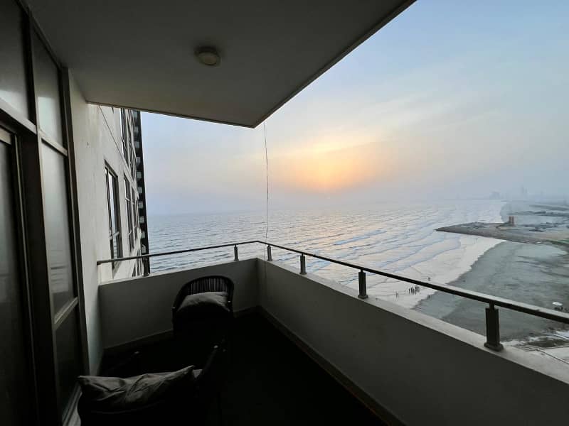 1 BEDROOM SEA FACING FLATE EMAAR REEF TOWER 2 1