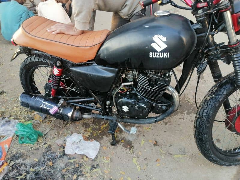 Suzuki Gs 150 Hyderabad Reg 2012 recondition cafe Racer 2