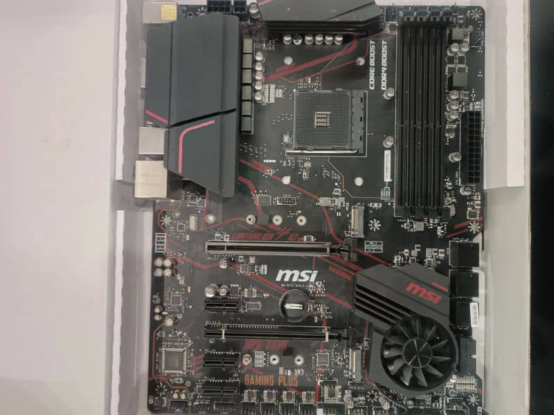 MSI X570 Gaming Plus 1