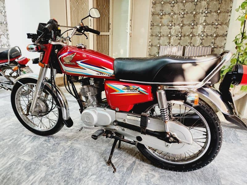 Honda CG 125 8