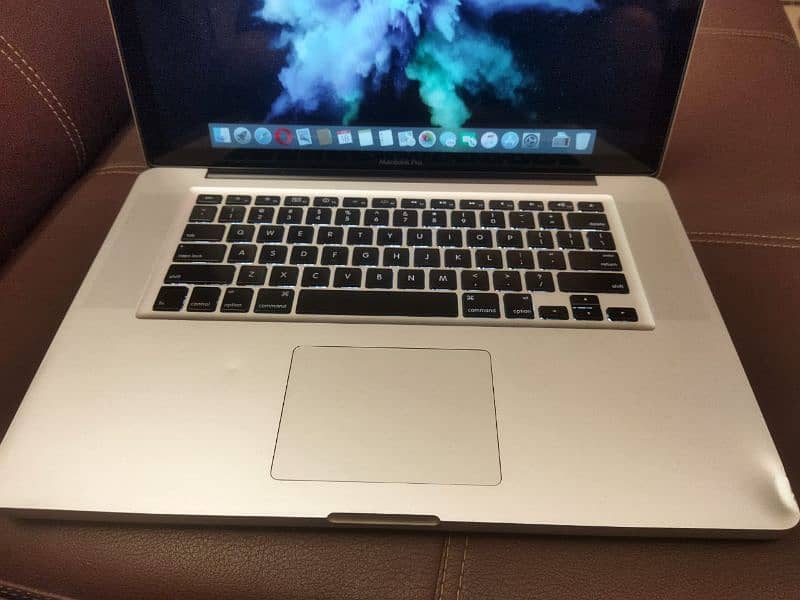 macbook pro 15inch core i5 1