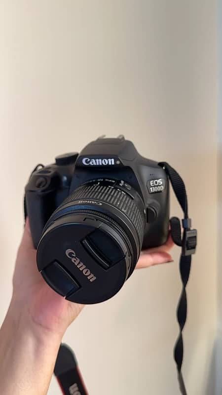 Canon EOS 1300D 1