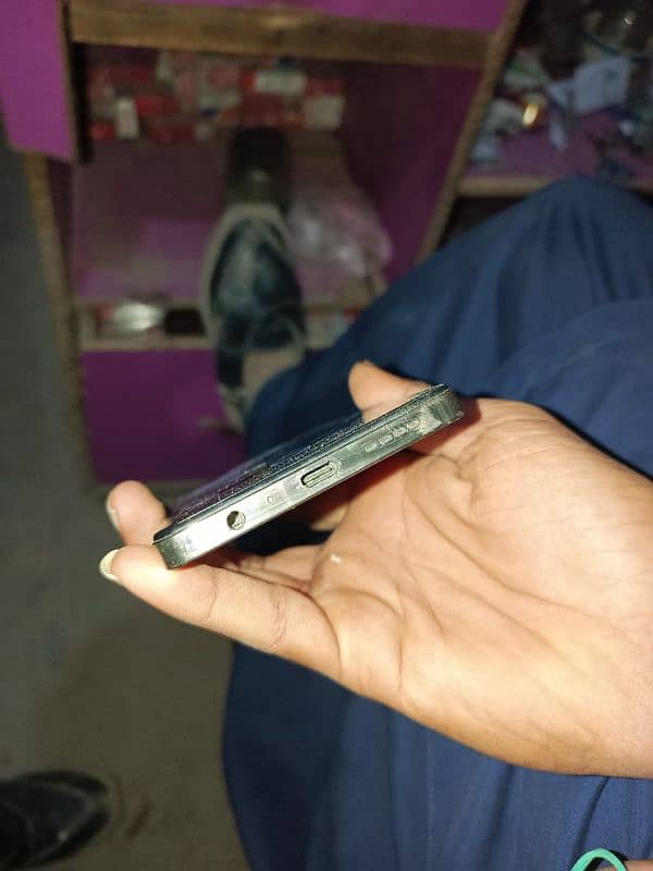 infinix note 30 16/256 box with chargner 10/10 condition 1