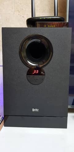 5.1 home theatre Britz Excellent base