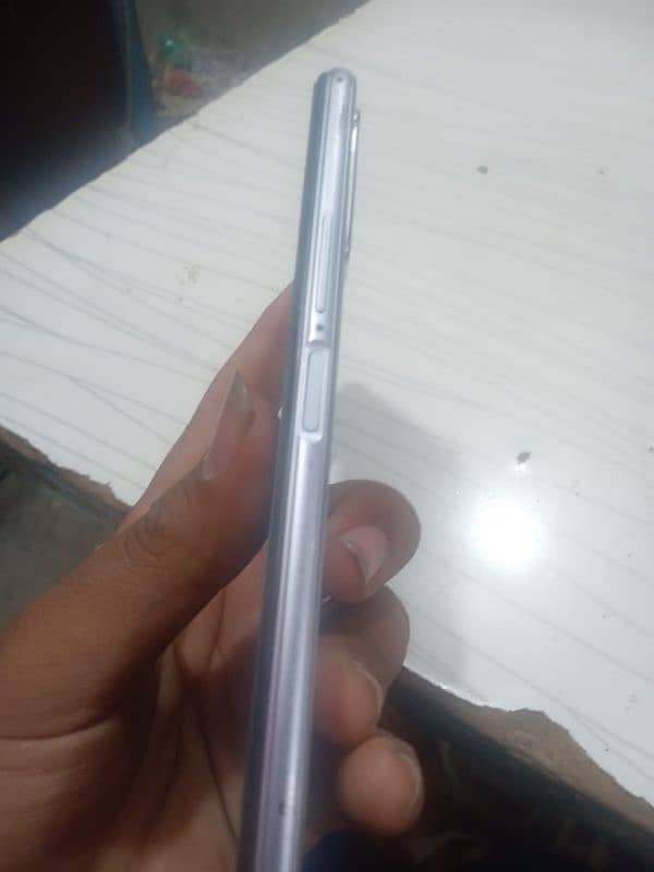 4 64 5000mah battery good phone 2