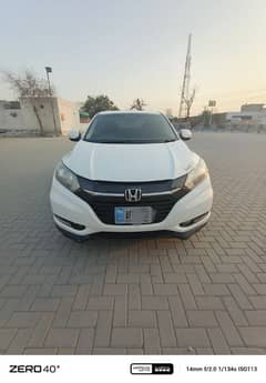 Honda Vezel 14/17. . . very smooth drive. . jus buy and drive. .