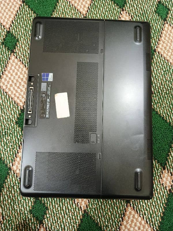 Dell Precision 7520 Workstation 2