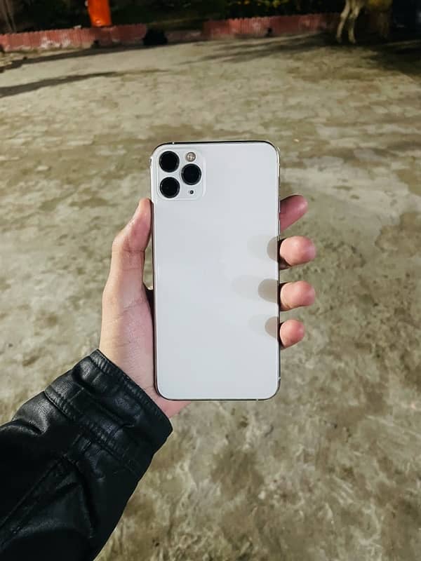 iphone 11 pro max Pta Approved 0