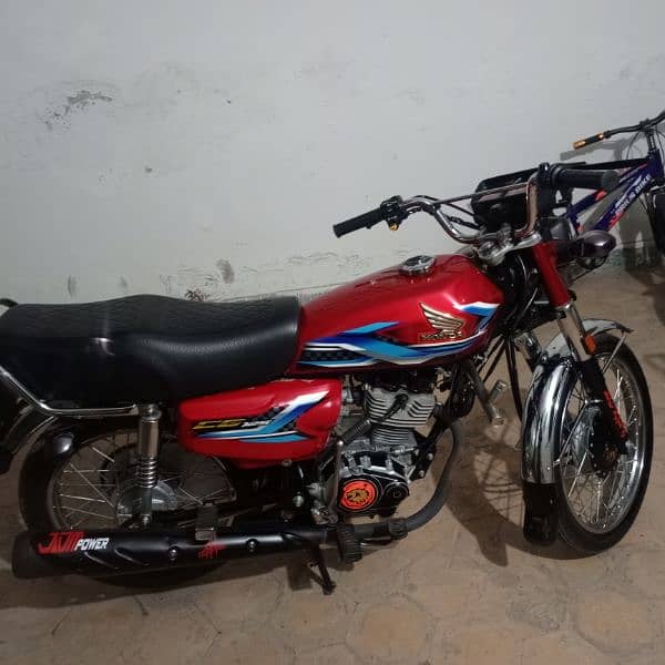 Honda CG 125 original condition all Punjab nomber lagaa hy 9