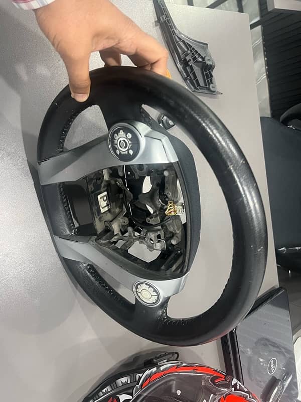 AQUA Steering with Multimedia Button 2