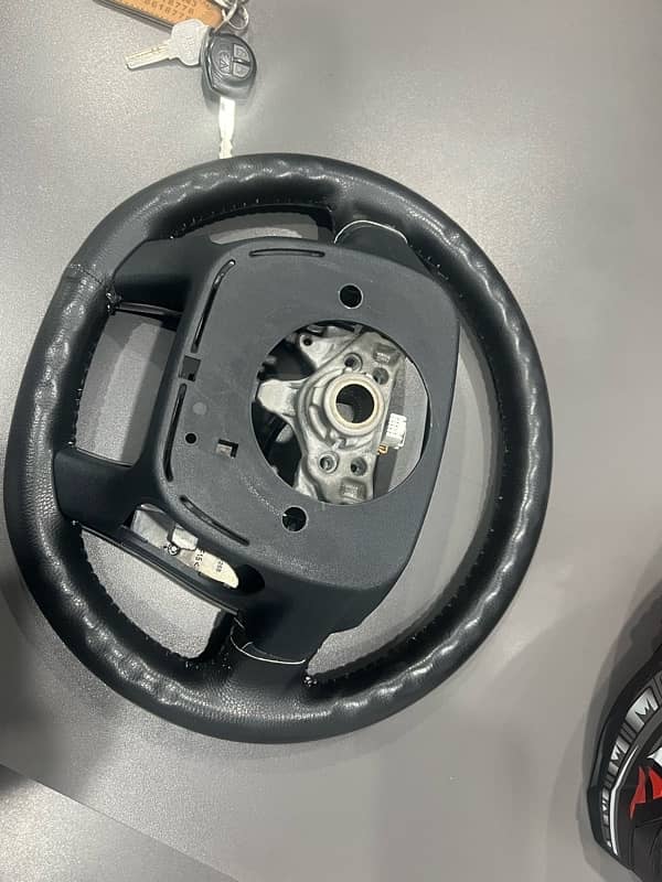 AQUA Steering with Multimedia Button 3