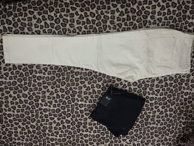 Imported Jeans - White, Black and Green 3