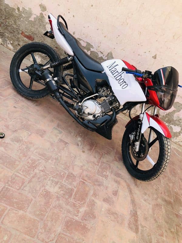 Yamaha ybr 2015 3